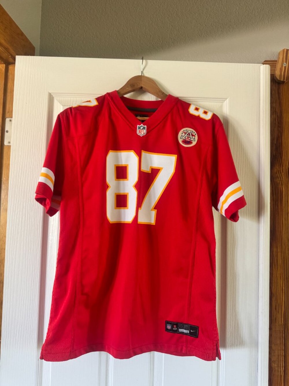 Nike Kids' Kansas City Chiefs Travis Kelce #87 JNFL ersey, Size XL, EUC